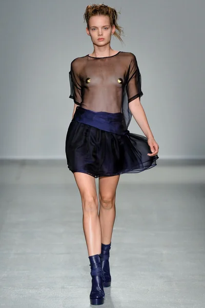Look 26
